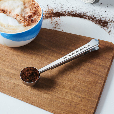 Oakdene Designs Food / Drink Personalised Coffee Scoop and Clip - Engraved Coffee Measuring Spoon - Custom Coffee Lover's Gift - Coffee Bag Clip