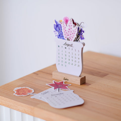 Oakdene Designs Home Decor Personalised Birth Flower Calendar