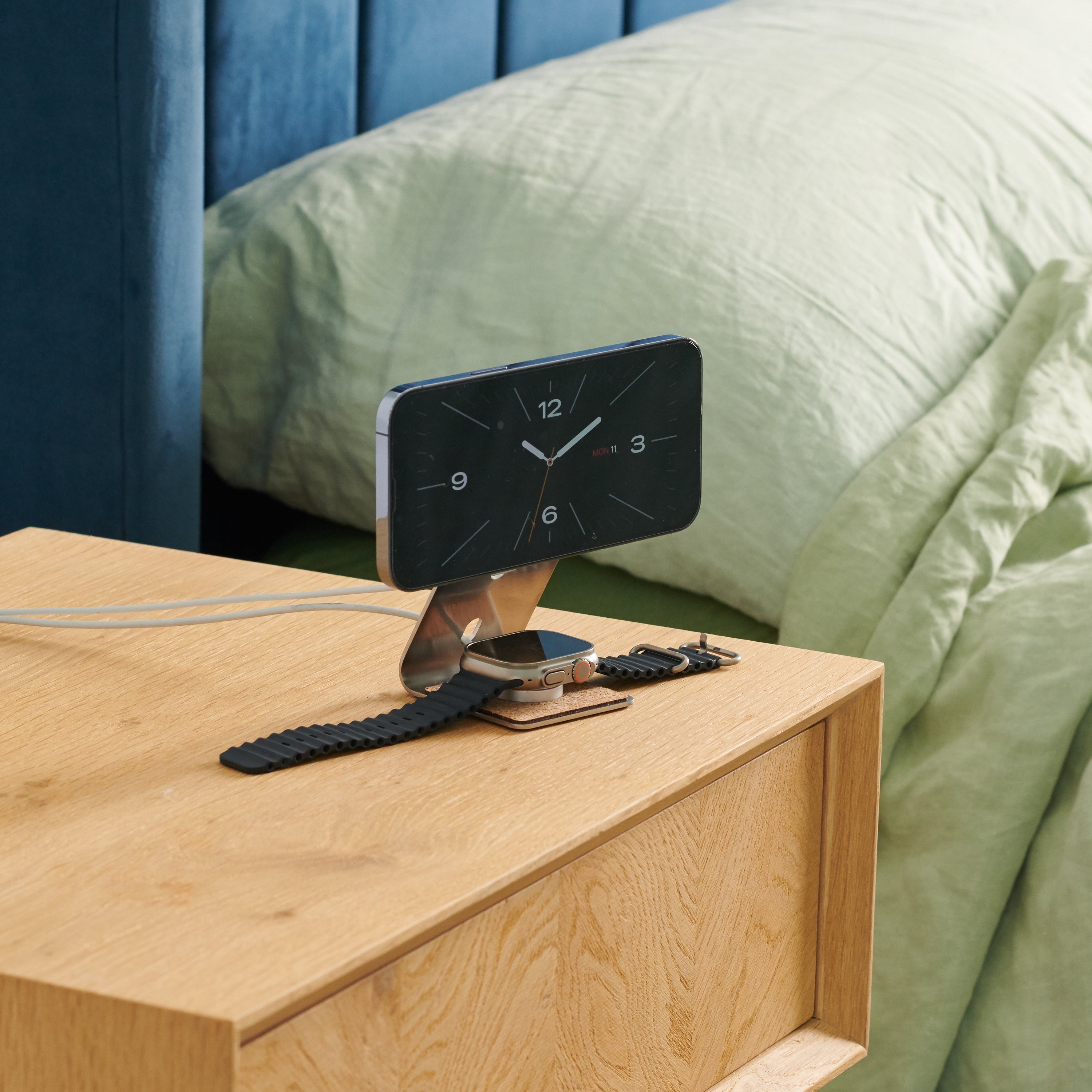 Oakdene Designs Nightstand Docking Station For iPhone And Airpods