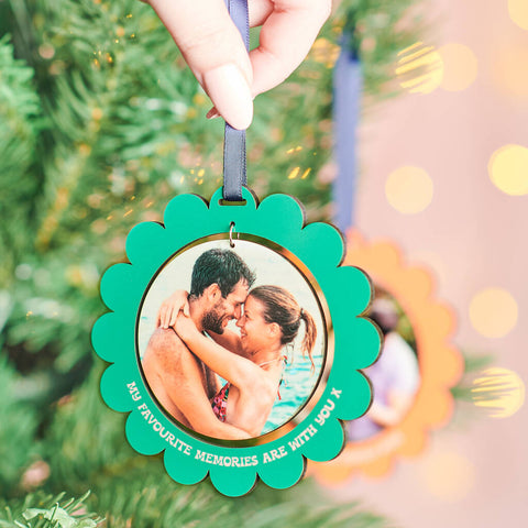 Oakdene Designs Christmas Decorations Personalised Scalloped Photo Christmas Tree Decoration